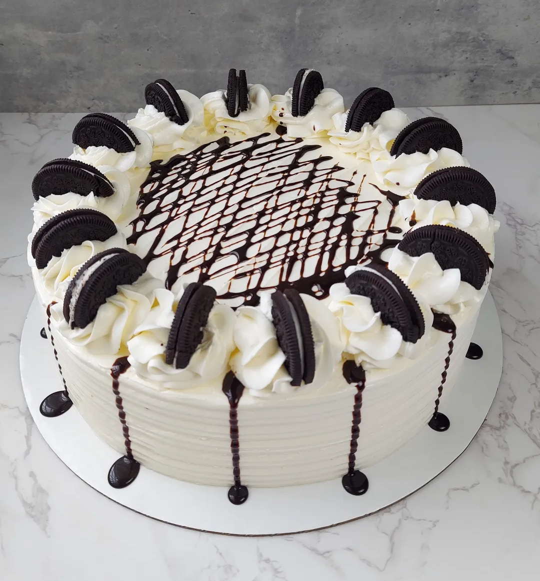 Cookies & Cream Cake